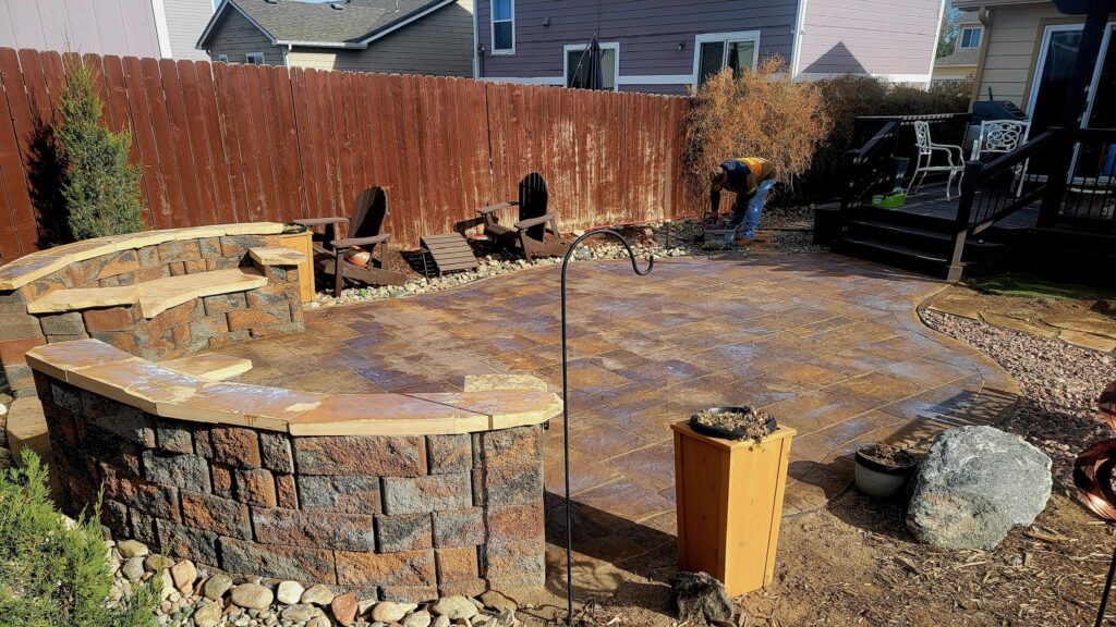 Backyard pavers and accent